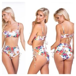 TOP White paisley floral bandeau